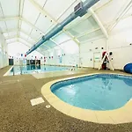 Jambow Blue Resort *